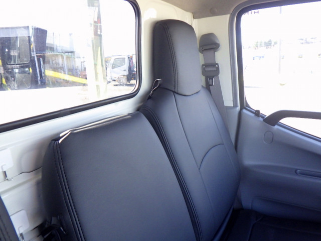 日野 デュトロ 小型 平ボディ 2PG-XZU605M(102068) 27枚目