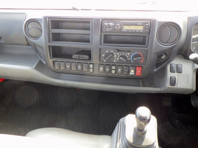 トヨタ ダイナ 小型 平ボディ（クレーン付） 2RG-XZU710(102071) 14枚目