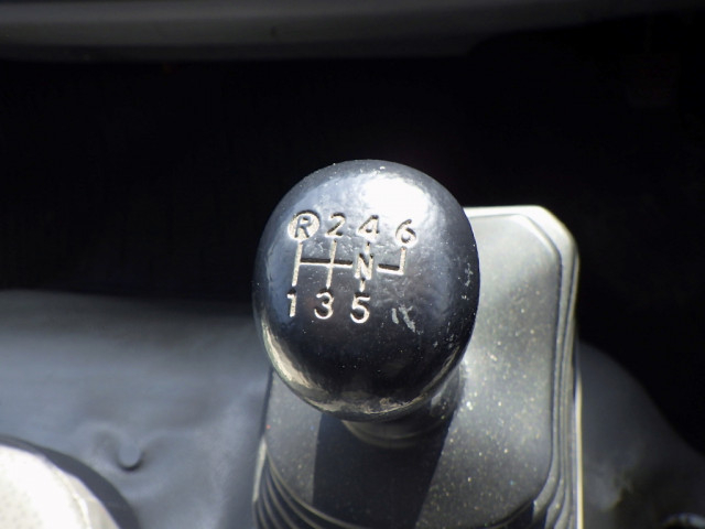 トヨタ ダイナ 小型 平ボディ（クレーン付） 2RG-XZU710(102071) 16枚目