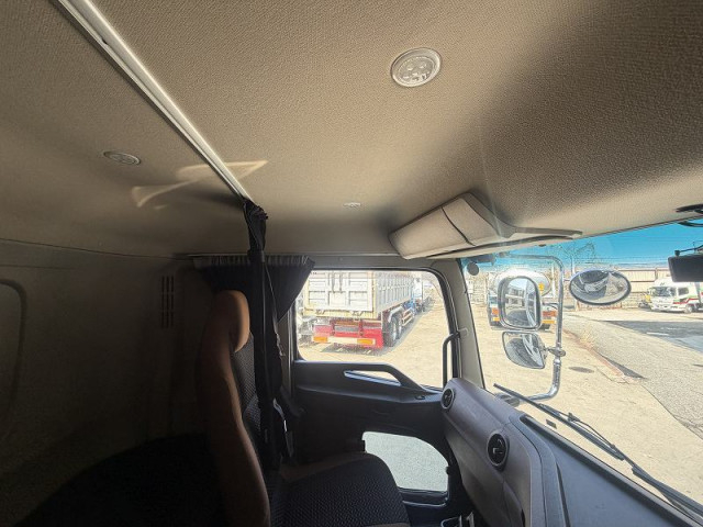 日野 プロフィア 大型 冷蔵冷凍バン 2DG-FW1AHG(102072) 39枚目