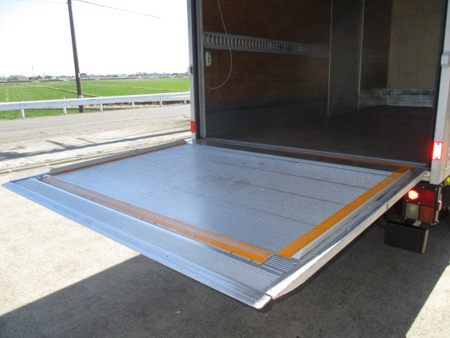 マツダ タイタン 小型 バン TRG-LMR85AN(102074) 13枚目