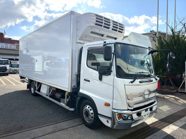 日野 レンジャー 中型 冷蔵冷凍バン 2KG-FC2ABG(102075) 2枚目