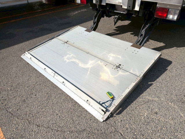 日野 レンジャー 中型 冷蔵冷凍バン 2KG-FC2ABG(102075) 6枚目