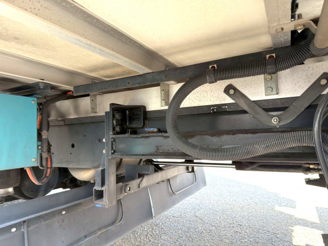 日野 レンジャー 中型 冷蔵冷凍バン 2KG-FC2ABG(102075) 15枚目