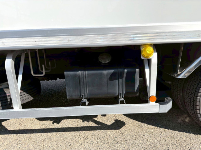 日野 レンジャー 中型 冷蔵冷凍バン 2KG-FC2ABG(102075) 18枚目