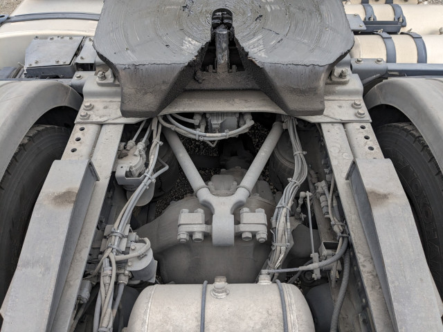 日野 プロフィア 大型 トラクタ 2DG-SH1EDGG(102078) 10枚目