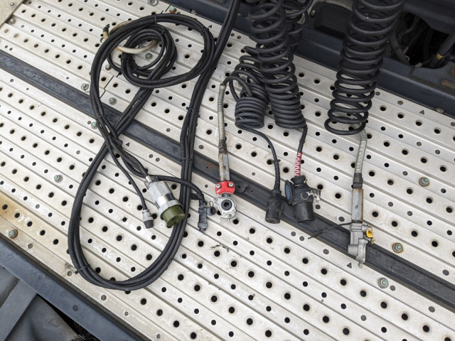 日野 プロフィア 大型 トラクタ 2DG-SH1EDGG(102078) 13枚目