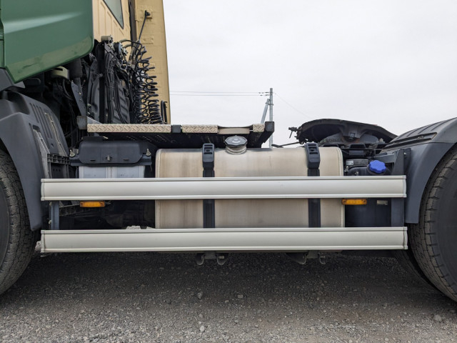 日野 プロフィア 大型 トラクタ 2DG-SH1EDGG(102078) 16枚目