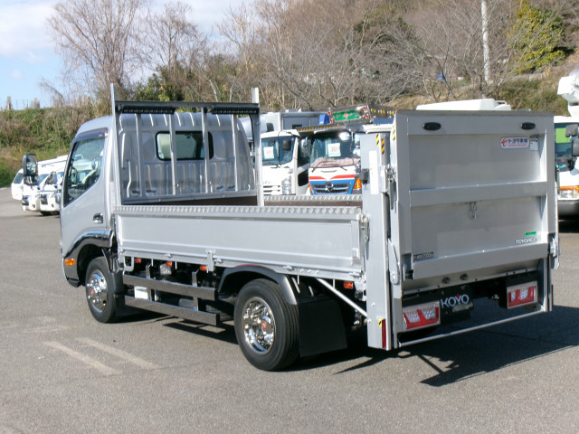 トヨタ トヨエース 小型 平ボディ TPG-XZU645(102081) 2枚目
