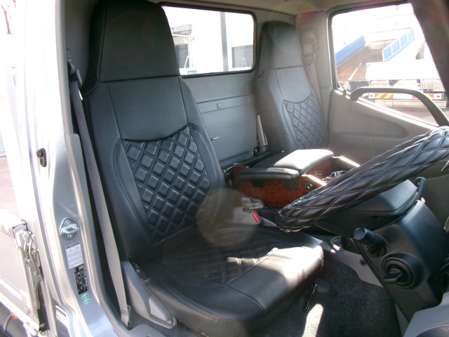 トヨタ トヨエース 小型 平ボディ TPG-XZU645(102081) 5枚目