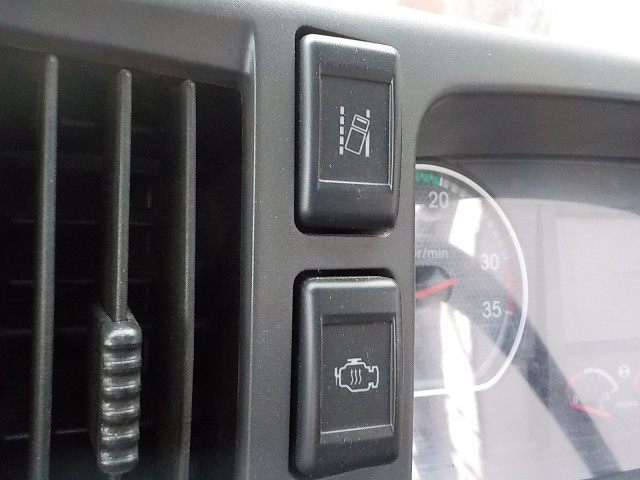 いすゞ フォワード 中型 平ボディ（クレーン付） 2PG-FRR90S1(102080) 42枚目