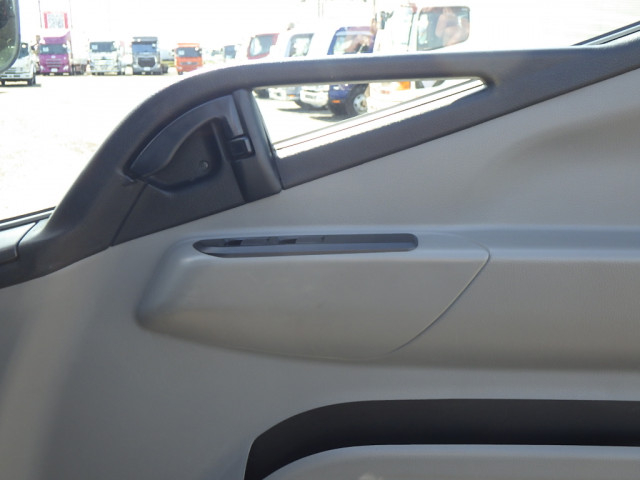 三菱ふそう キャンター 小型 平ボディ TPG-FEB50(102083) 18枚目