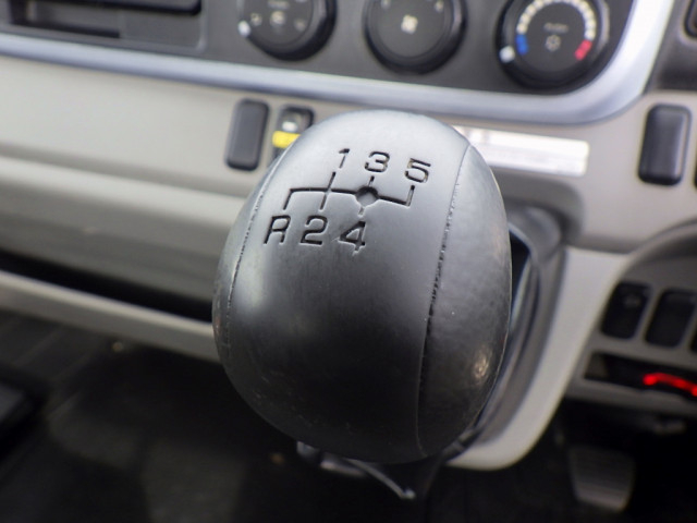 三菱ふそう キャンター 小型 平ボディ 2PG-FED90(102084) 15枚目