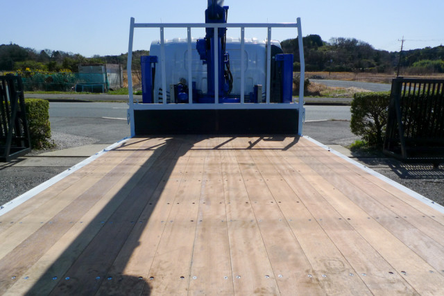 いすゞ エルフ 小型 平ボディ（クレーン付） TPG-NPR85N(102085) 9枚目