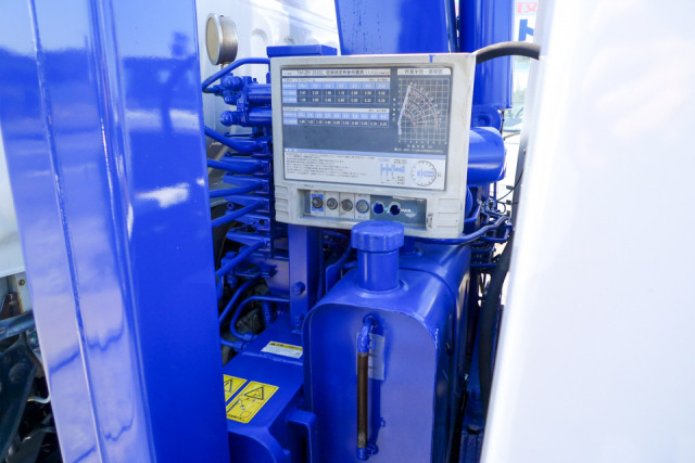 いすゞ エルフ 小型 平ボディ（クレーン付） TPG-NPR85N(102085) 16枚目