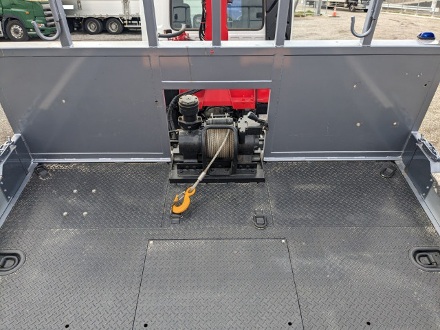 UDトラックス（日産） コンドル 増トン 平ボディ（クレーン付） TKG-LK39N(102086) 12枚目