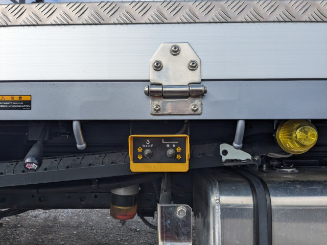 UDトラックス（日産） コンドル 増トン 平ボディ（クレーン付） TKG-LK39N(102086) 31枚目