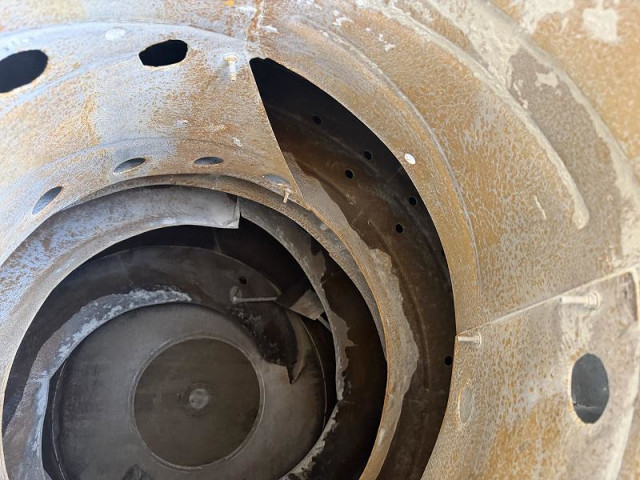 UDトラックス（日産） クオン 大型 ミキサー車 2PG-CW5AL(102087) 11枚目