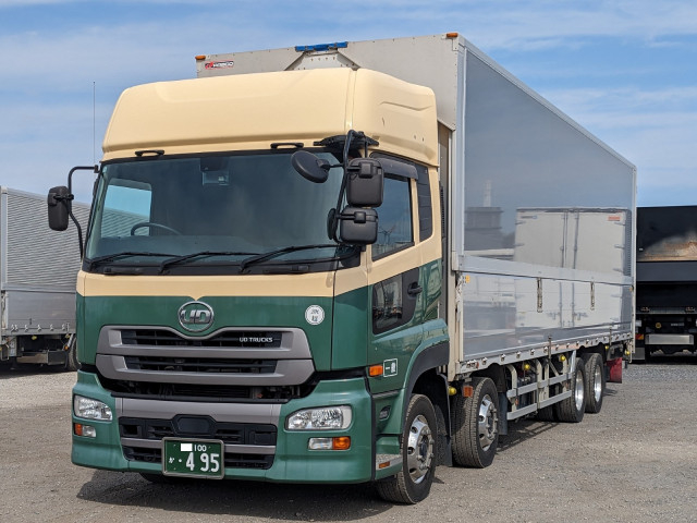 UDトラックス（日産） クオン 大型 ウィング QKG-CG5ZA(102093) 1枚目