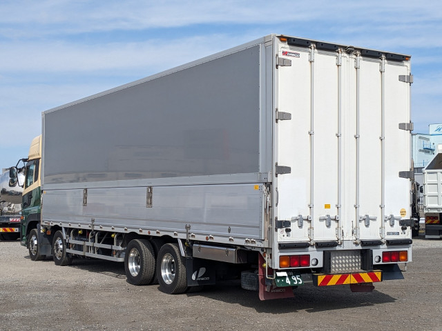 UDトラックス（日産） クオン 大型 ウィング QKG-CG5ZA(102093) 4枚目