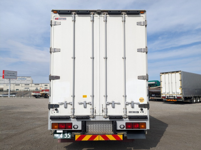 UDトラックス（日産） クオン 大型 ウィング QKG-CG5ZA(102093) 6枚目