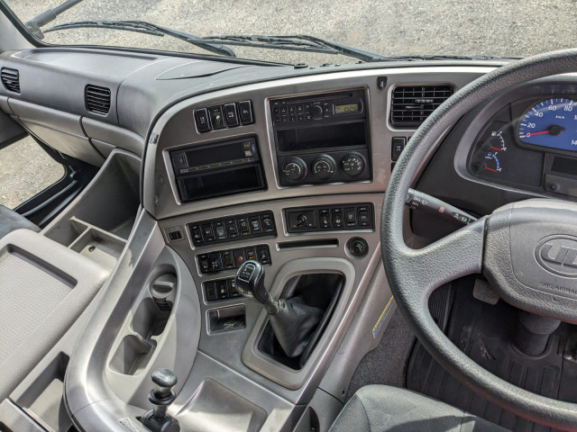 UDトラックス（日産） クオン 大型 ウィング QKG-CG5ZA(102093) 22枚目