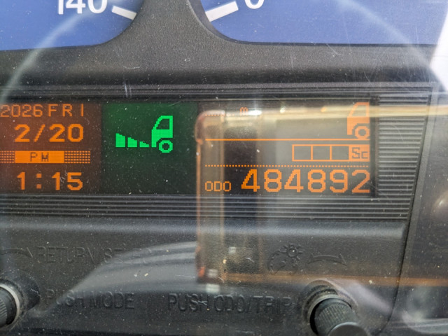 UDトラックス（日産） クオン 大型 ウィング QKG-CG5ZA(102093) 25枚目