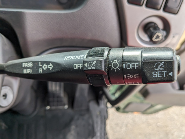 UDトラックス（日産） クオン 大型 ウィング QKG-CG5ZA(102093) 28枚目