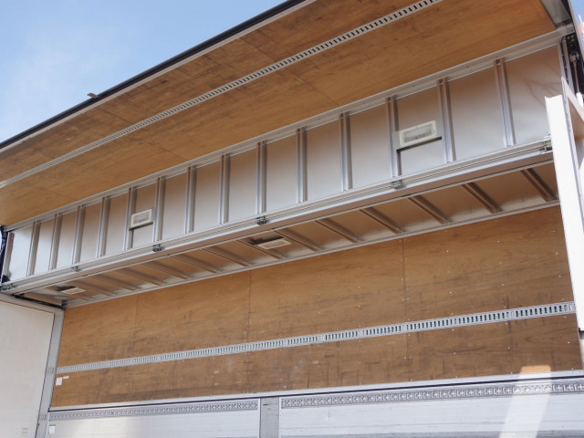 日野 プロフィア 大型 ウィング QPG-FW1EXEJ(102094) 13枚目