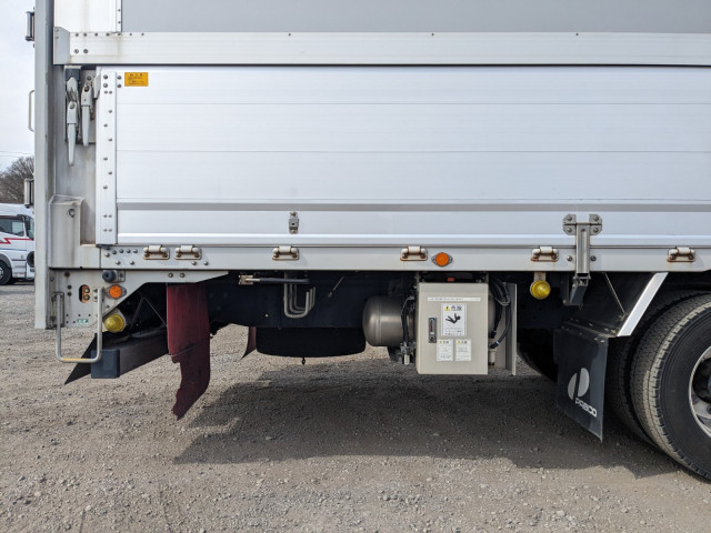 UDトラックス（日産） クオン 大型 ウィング QKG-CG5ZA(102093) 37枚目