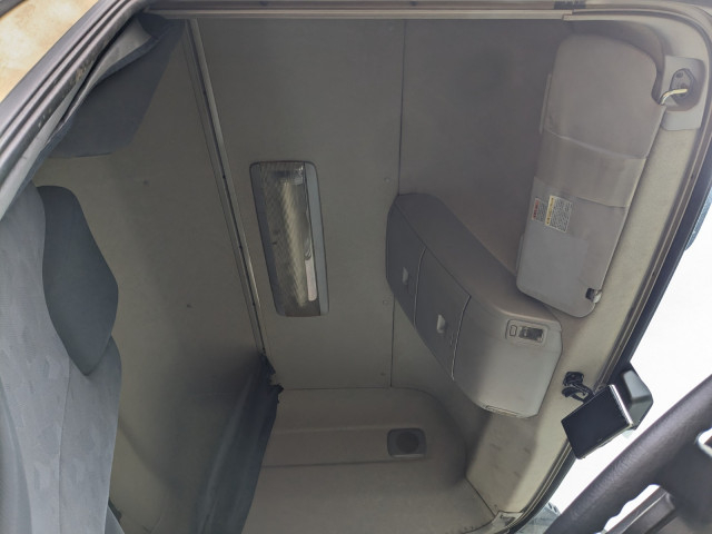 UDトラックス（日産） クオン 大型 ウィング QKG-CG5ZA(102093) 43枚目