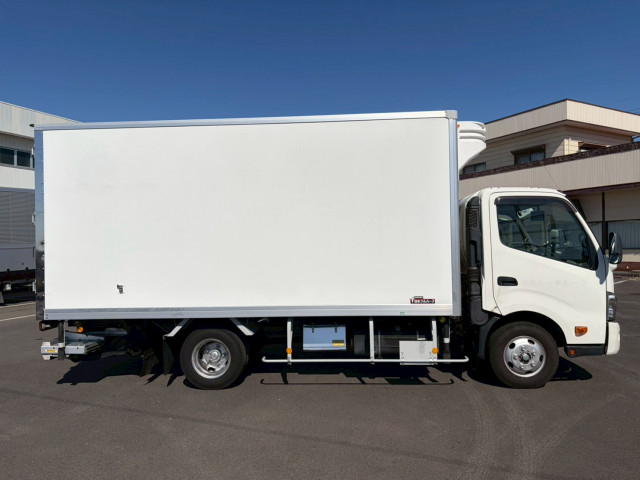 日野 デュトロ 小型 冷蔵冷凍バン TKG-XZU710M(102098) 10枚目