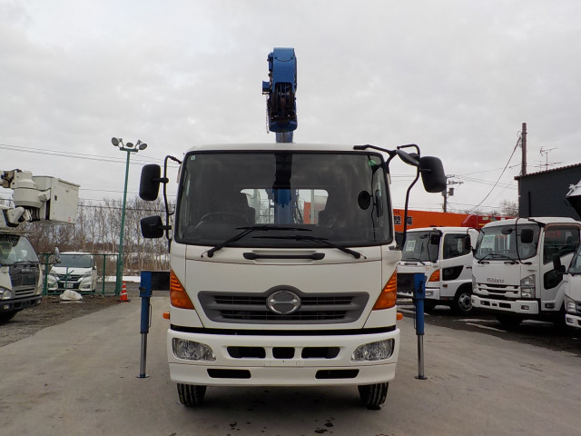 日野 レンジャー 中型 平ボディ（クレーン付） TKG-FD7JKAA(102100) 2枚目