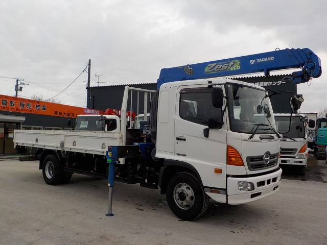 日野 レンジャー 中型 平ボディ（クレーン付） TKG-FD7JKAA(102100) 3枚目