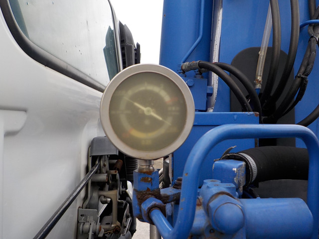 日野 レンジャー 中型 平ボディ（クレーン付） TKG-FD7JKAA(102100) 16枚目