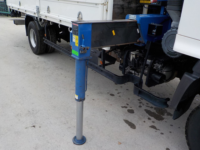 日野 レンジャー 中型 平ボディ（クレーン付） TKG-FD7JKAA(102100) 17枚目