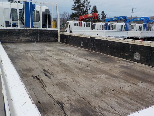 日野 レンジャー 中型 平ボディ（クレーン付） TKG-FD7JKAA(102100) 20枚目