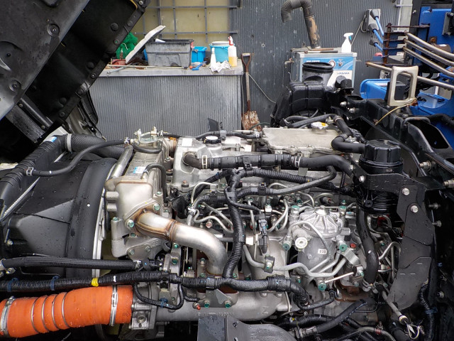 日野 レンジャー 中型 平ボディ（クレーン付） TKG-FD7JKAA(102100) 24枚目