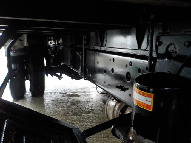 日野 レンジャー 中型 平ボディ（クレーン付） TKG-FD7JKAA(102100) 32枚目