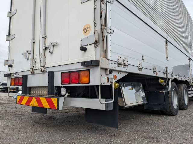 UDトラックス（日産） クオン 大型 ウィング CG5ZA-30754(102104) 7枚目