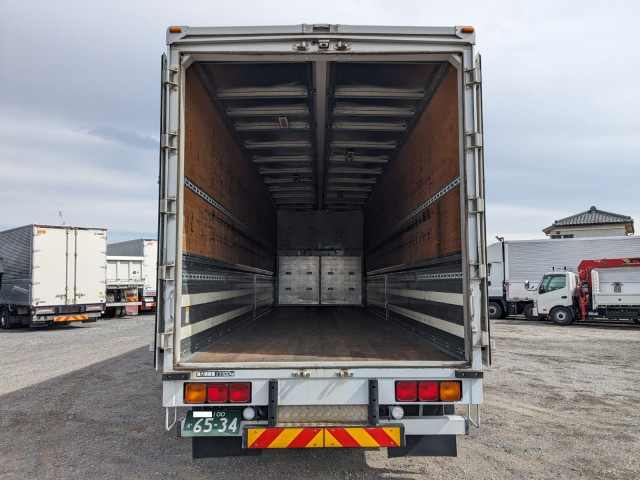 UDトラックス（日産） クオン 大型 ウィング CG5ZA-30754(102104) 9枚目