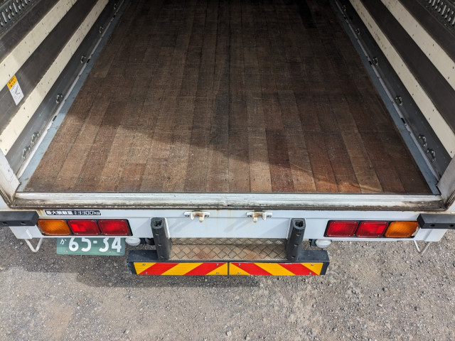 UDトラックス（日産） クオン 大型 ウィング CG5ZA-30754(102104) 10枚目