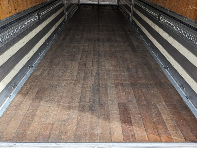 UDトラックス（日産） クオン 大型 ウィング CG5ZA-30754(102104) 12枚目