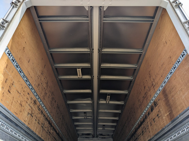 UDトラックス（日産） クオン 大型 ウィング CG5ZA-30754(102104) 13枚目