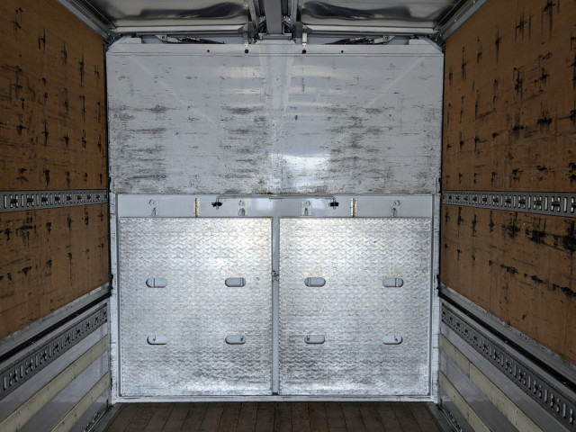 UDトラックス（日産） クオン 大型 ウィング CG5ZA-30754(102104) 16枚目