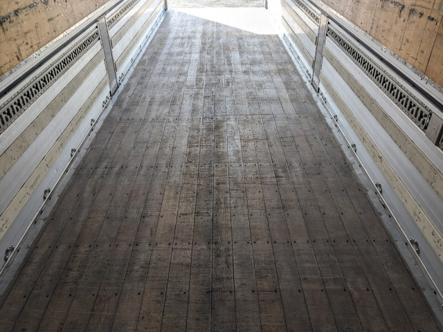 UDトラックス（日産） クオン 大型 ウィング CG5ZA-30754(102104) 19枚目