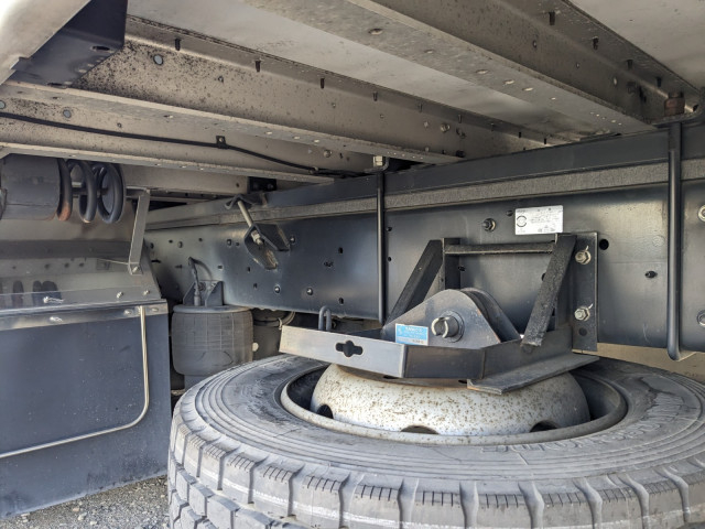 UDトラックス（日産） クオン 大型 ウィング CG5ZA-30754(102104) 28枚目