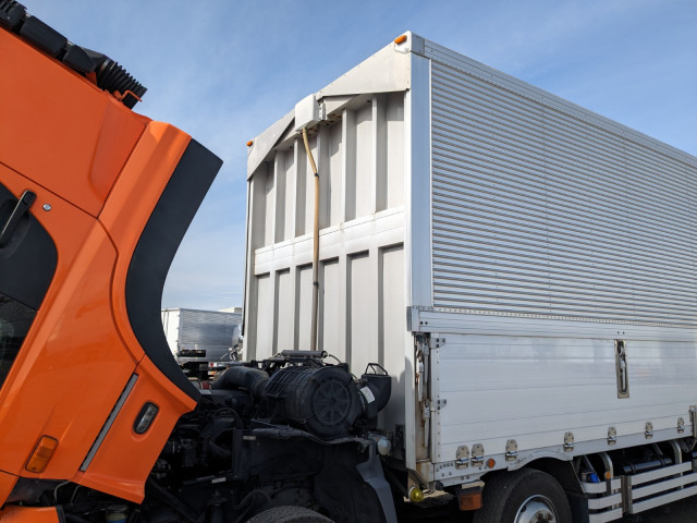 UDトラックス（日産） クオン 大型 ウィング CG5ZA-30754(102104) 46枚目