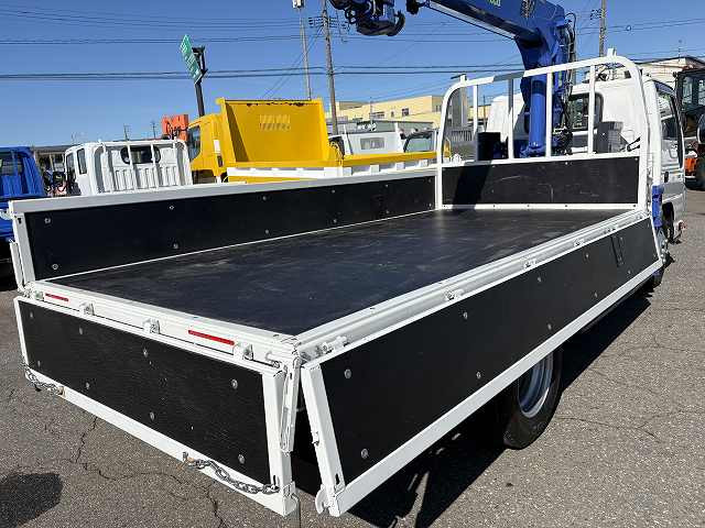 いすゞ エルフ 小型 平ボディ（クレーン付） TRG-NKR85AR(102106) 15枚目