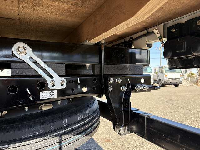 いすゞ エルフ 小型 平ボディ（クレーン付） TRG-NKR85AR(102106) 24枚目